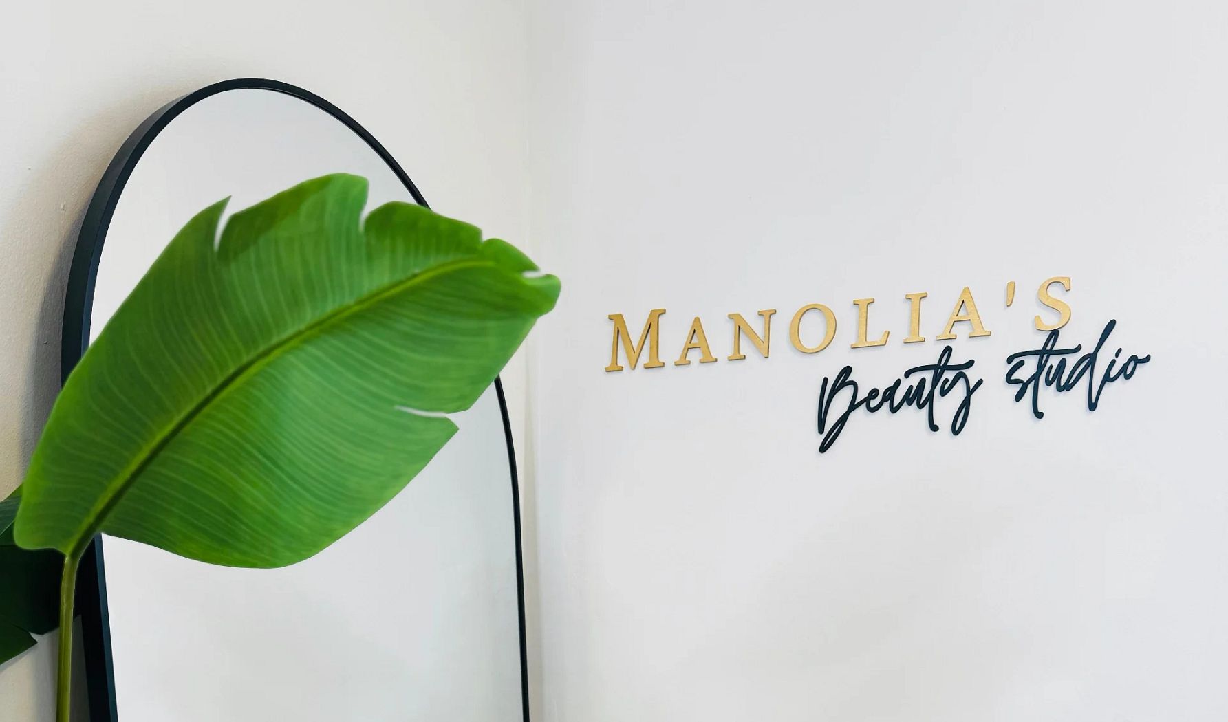 Logo Manolia’s